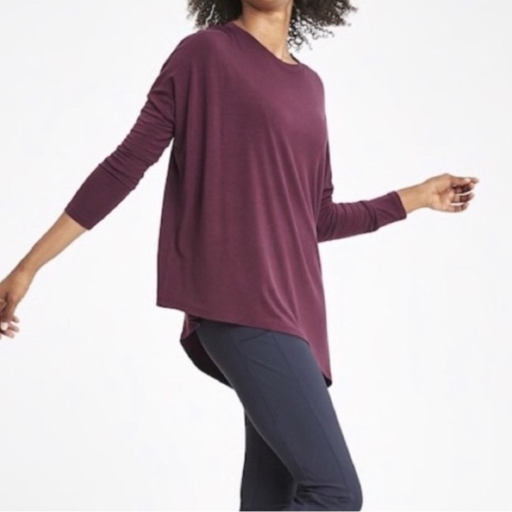 ATHLETA SZ S  CloudLight Relaxed Asym Burgundy Long Sleeve Top